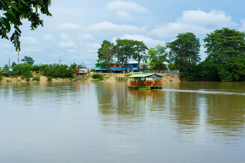 Planchon en el Rio Sinu, Monteria, Cordoba, Colomb...