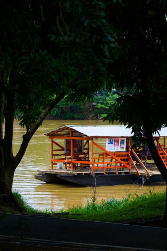 Planchon en el Rio Sinu, Monteria, Cordoba, Colomb...