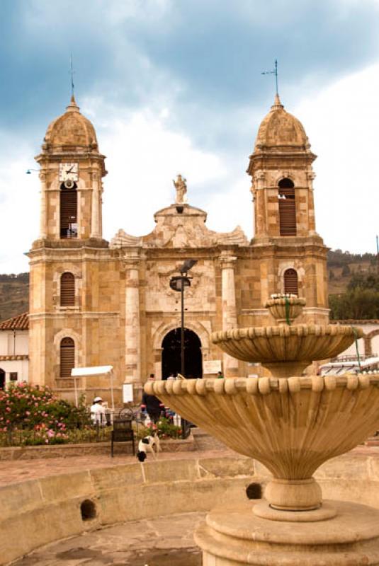 Parroquia Nuestra Señora del Rosario, Tibasosa, B...