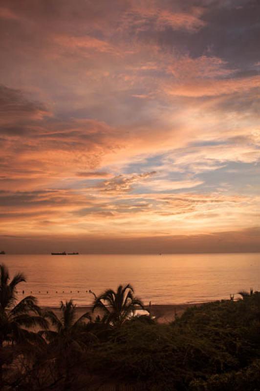 Atardecer en Bahia de Santa Marta, Santa Marta, Ma...