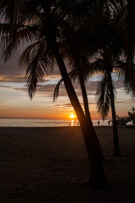 Atardecer en Bahia de Santa Marta, Santa Marta, Ma...