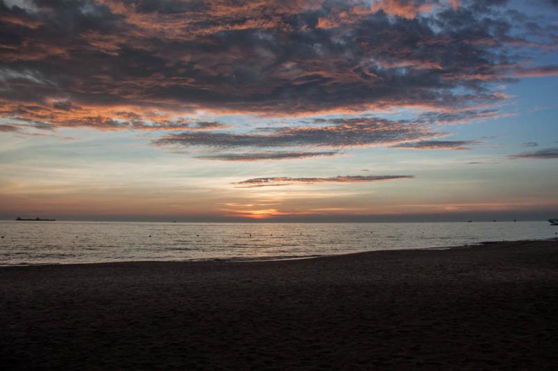 Atardecer en Bahia de Santa Marta, Santa Marta, Ma...