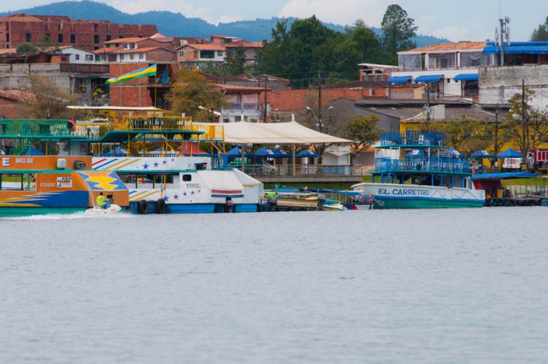 Embalse de Guatape, Guatape, El PeÃ±ol, Antioqui...