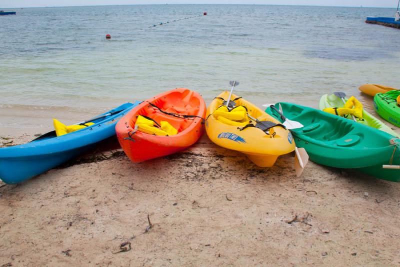 Kayak en la Playa, Isla de San Andres, Archipielag...