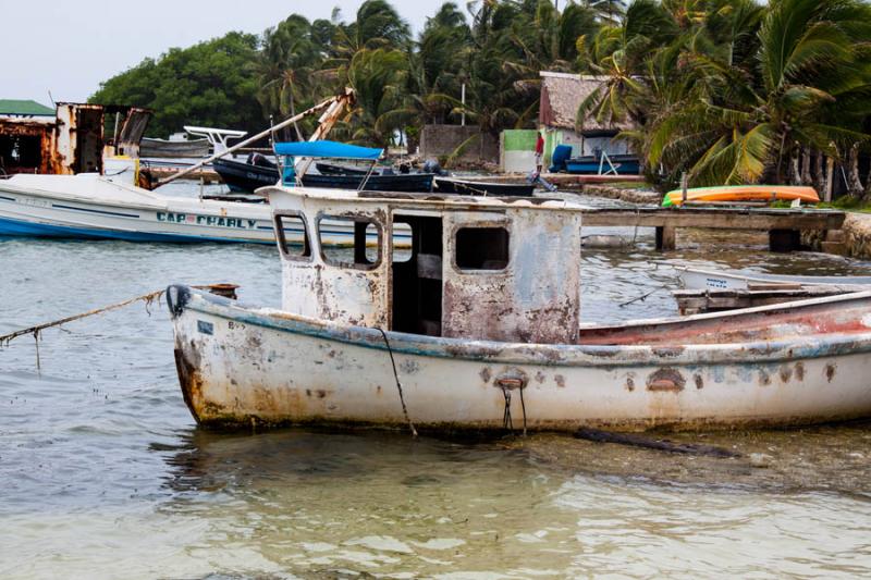 Barco en El Muelle, Isla de San Andres, Archipiela...