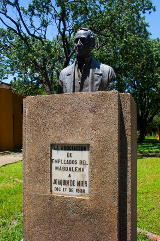 Busto Joaquin de Mier, Quinta de San Pedro Alejand...