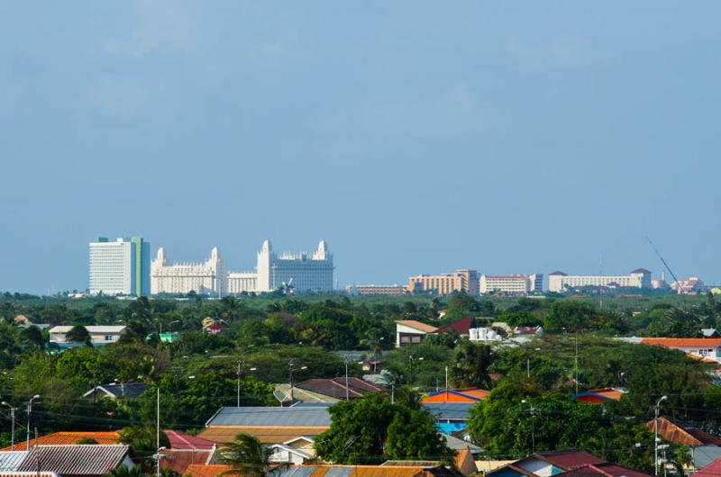 Panoramica de Oranjestad, Aruba, Antillas Menores,...