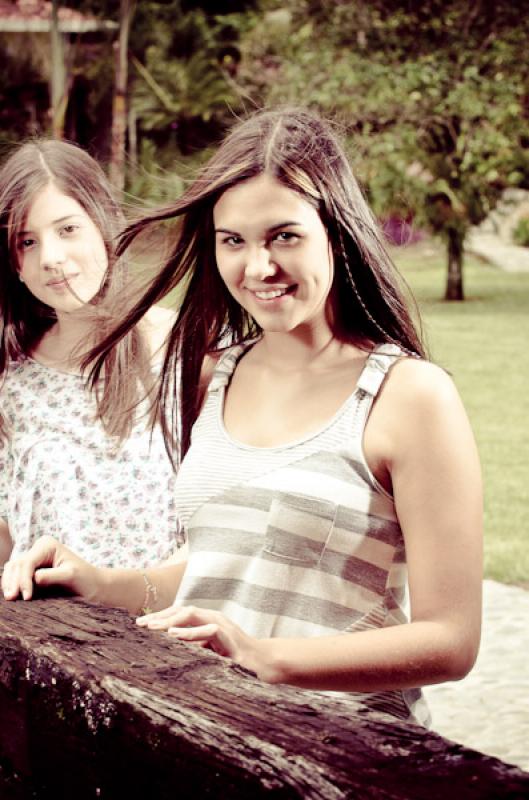 Amigas Sonriendo