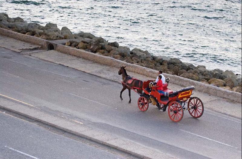 Coche en la Calle, Cartagena, Bolivar, Colombia