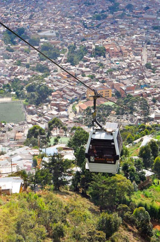 Metrocable, Barrio Santo Domingo, Medellin, Antioq...