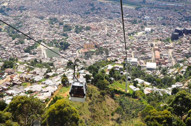 Metrocable, Barrio Santo Domingo, Medellin, Antioq...