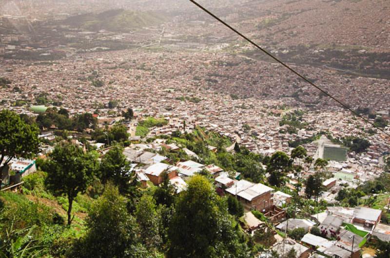 Metrocable, Barrio Santo Domingo, Medellin, Antioq...