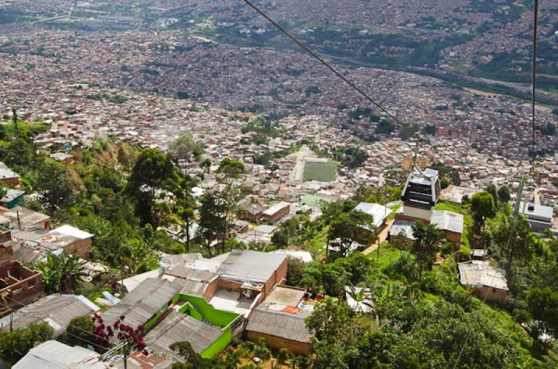 Metrocable, Barrio Santo Domingo, Medellin, Antioq...