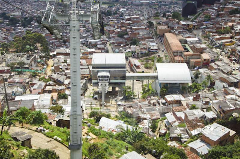 Estacion Santo Domingo Savio, Santo Domingo Savio,...