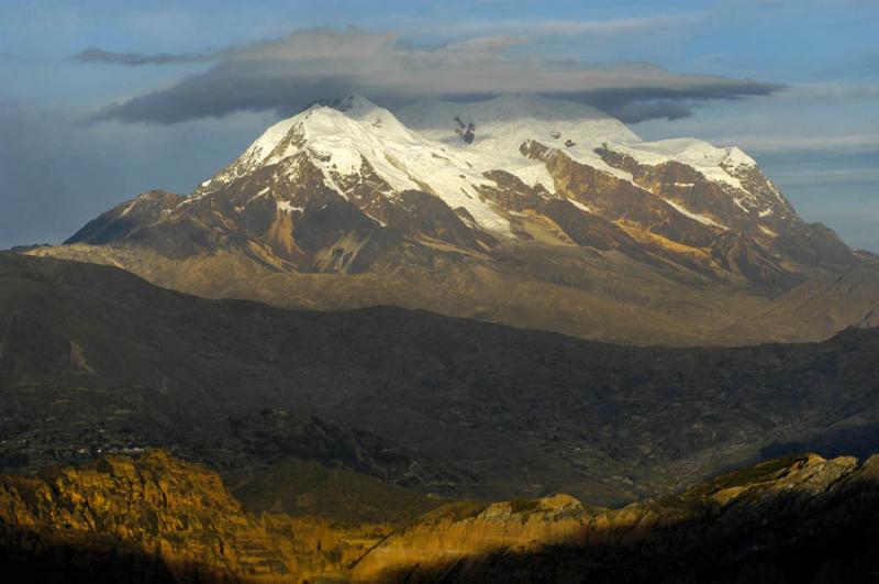 Nevado Illimani, Departamento de La Paz, La Paz, B...