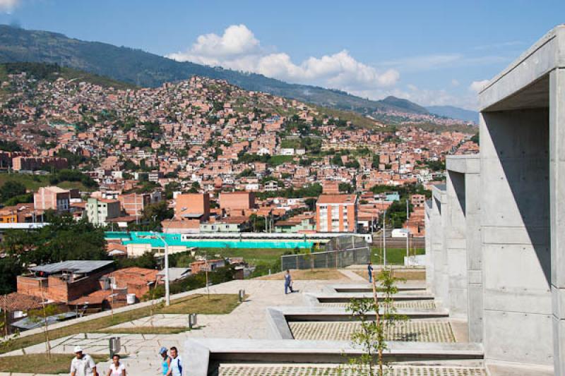 Parque Biblioteca San Javier, San Javier, Medellin...