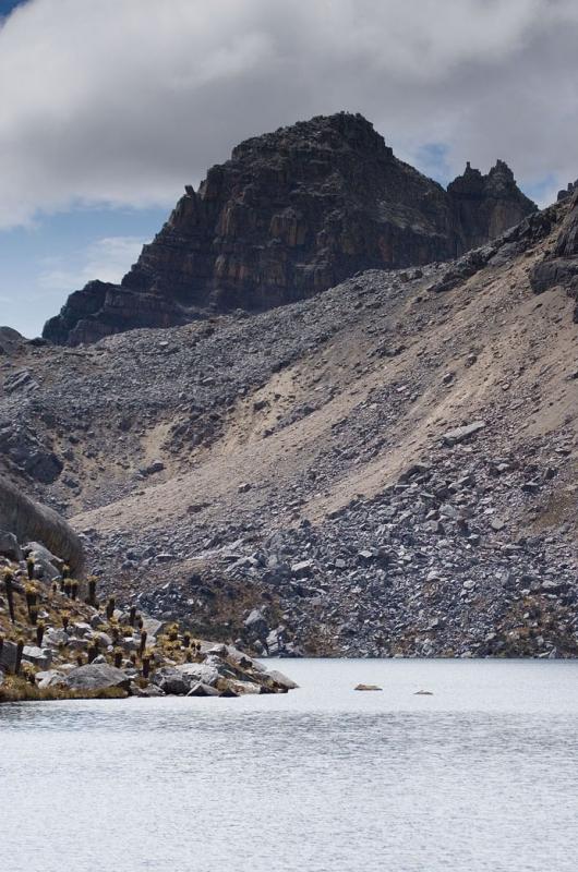 Laguna Hoja Grande, Sierra Nevada del Cocuy, Boyac...