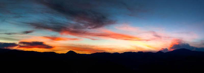 Atardecer en Medellin, Antioquia, Colombia