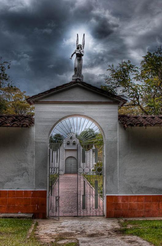 Cementerio de Guatape, Guatape, Antioquia, Oriente...