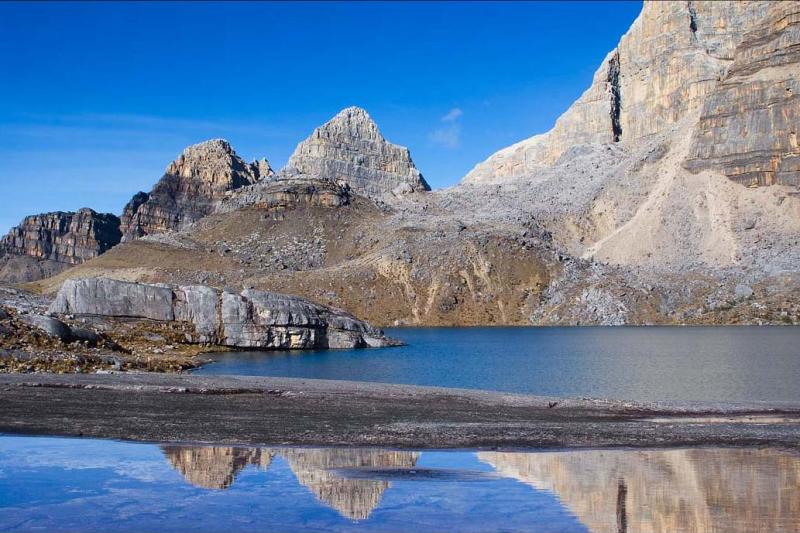 Laguna la Plaza, Sierra Nevada del Cocuy, Boyaca, ...