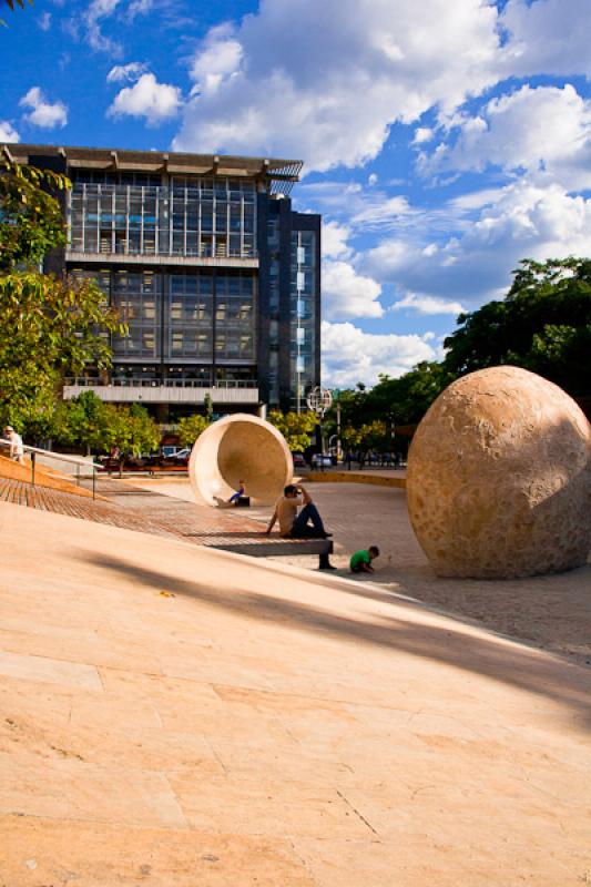 Edificio de Extension del Alma Mater, Medellin, An...