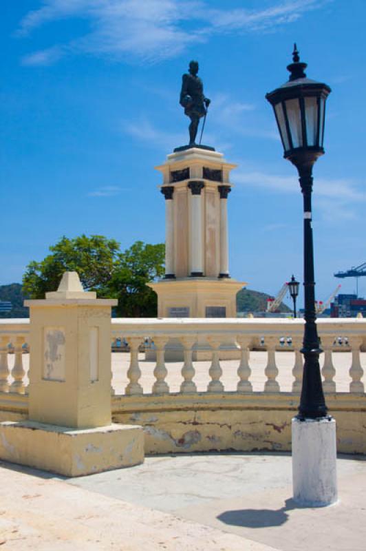 Estatua Rodrigo de Bastidas, Santa Marta, Magdalen...