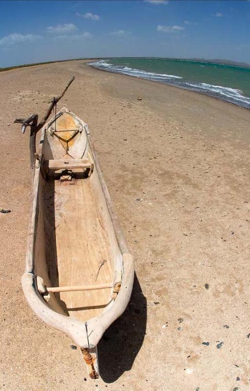 Bote en la Playa, Guajira, Colombia