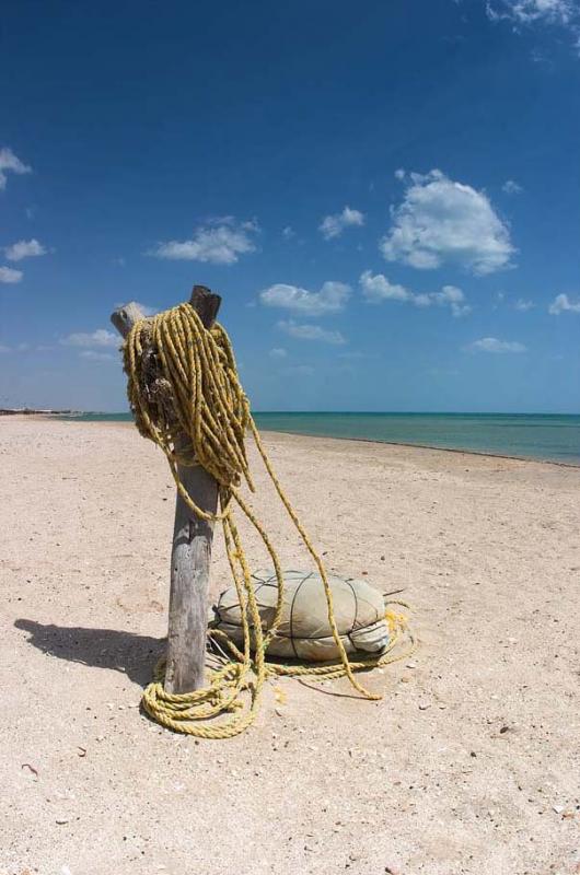 Red de Pesca en la Playa, Guajira, Colombia