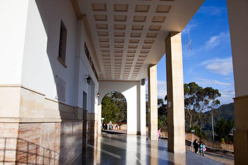 Santuario del Señor Caido de Monserrate, Cerro de...