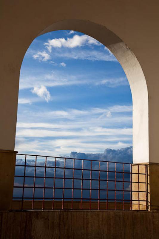 Ventana del Santuario del Señor Caido de Monserra...