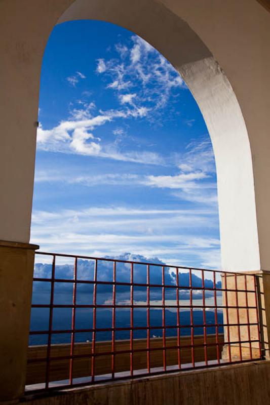 Ventana del Santuario del Señor Caido de Monserra...