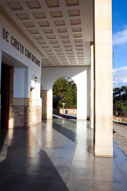 Santuario del Señor Caido de Monserrate, Cerro de...