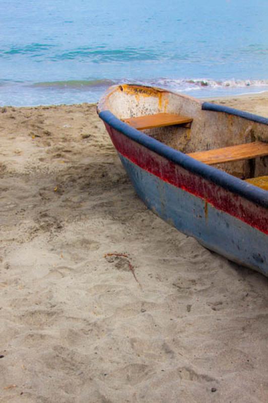 Canoa en la Playa