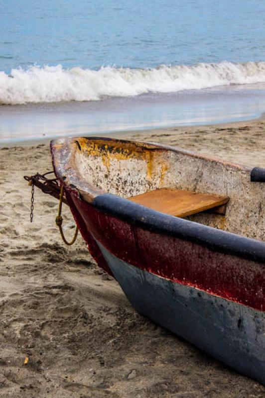 Canoa en la Playa