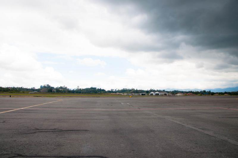 Aeropuerto Internacional Jose Maria Cordova, Rione...