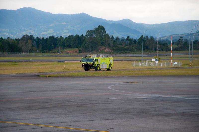 Aeropuerto Internacional Jose Maria Cordova, Rione...