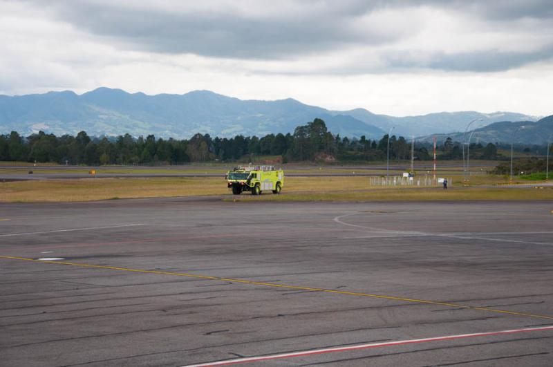 Aeropuerto Internacional Jose Maria Cordova, Rione...