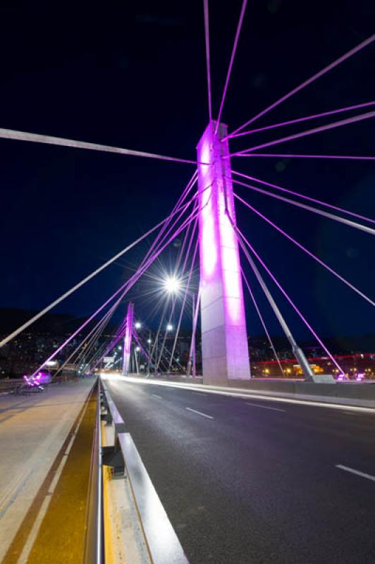 Puente de la Calle 4 Sur, Medellin, Antioquia, Col...