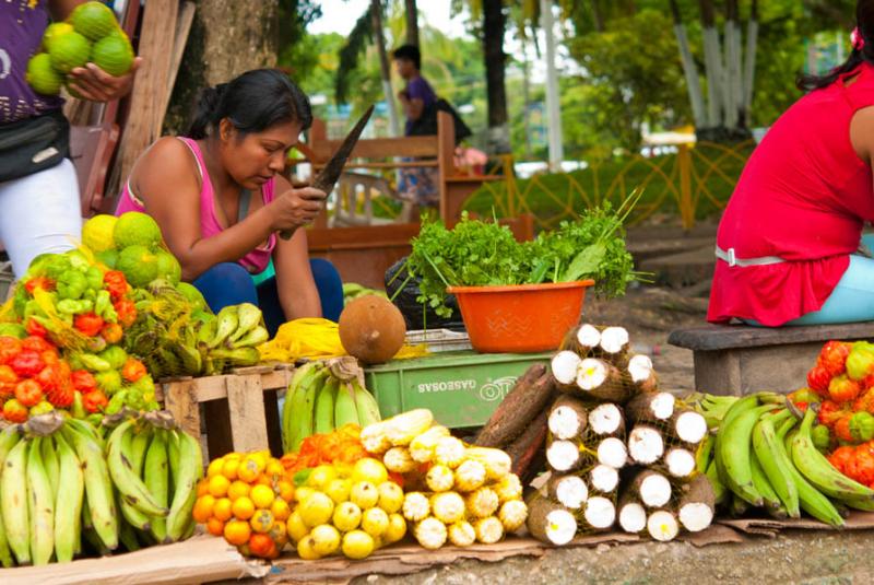 Mercado de Puerto Nariño, Puerto Nariño, Amazoni...