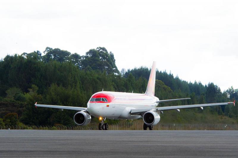 Aeropuerto Internacional Jose Maria Cordova, Rione...