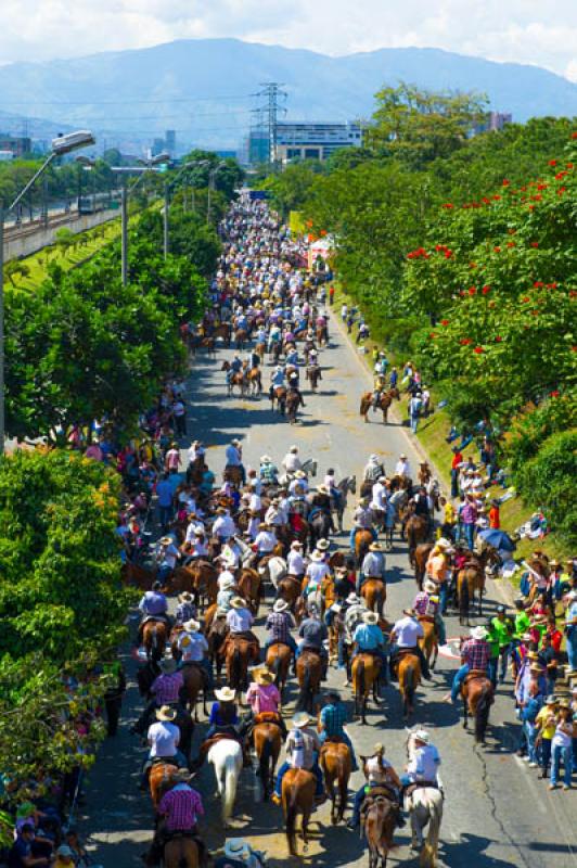 Cabalgata de las Flores, Feria de las Flores, Mede...