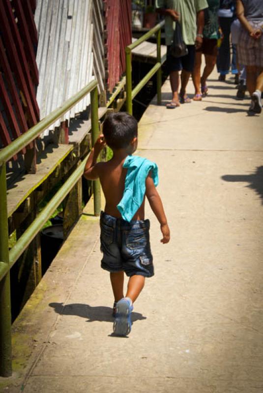 Niño Indigena, Leticia, Amazonas, Colombia