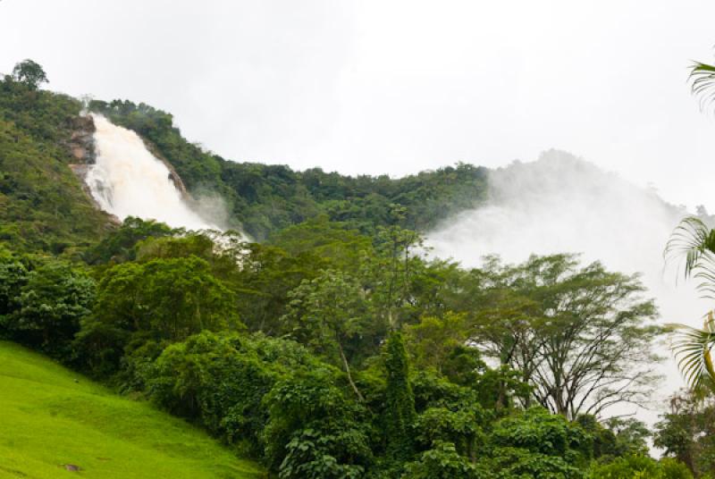 Salto de Guadalupe, Gomez Plata, Antioquia, Medell...