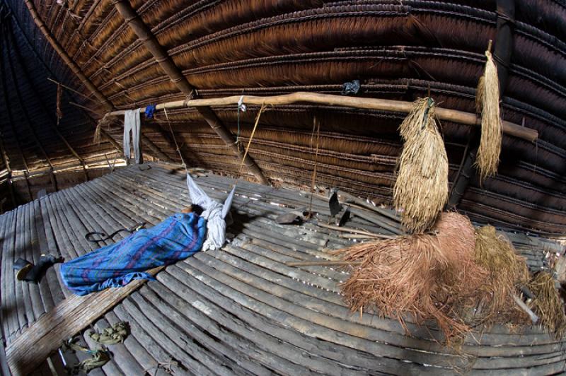 Indigena en el Interior de una Maloca, Amazonas, L...