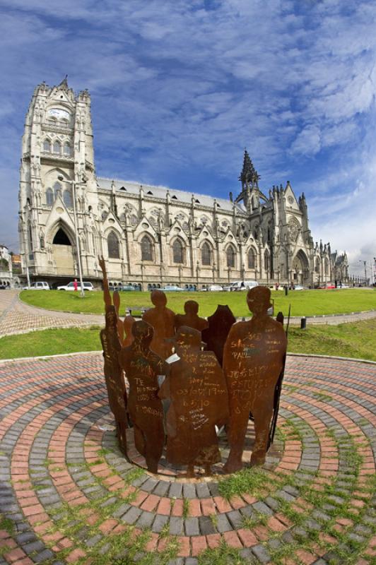 Basilica del Voto Nacional, San Antonio de Pichinc...