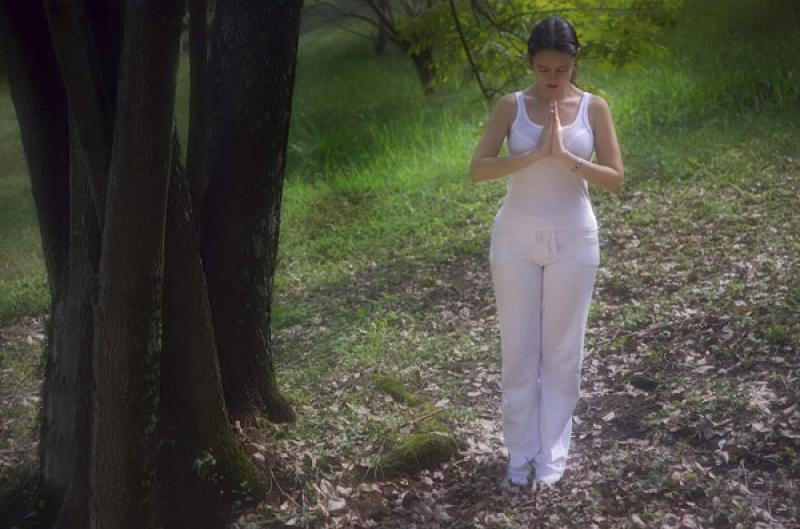 Mujer Meditando