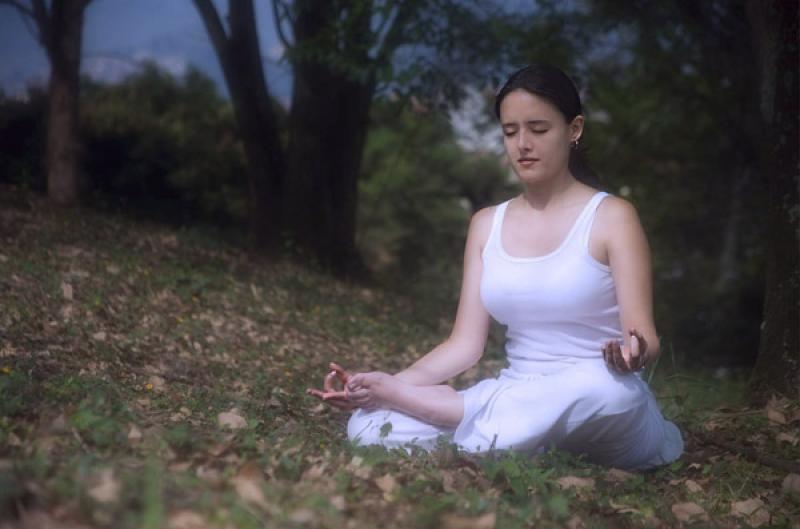 Mujer Meditando