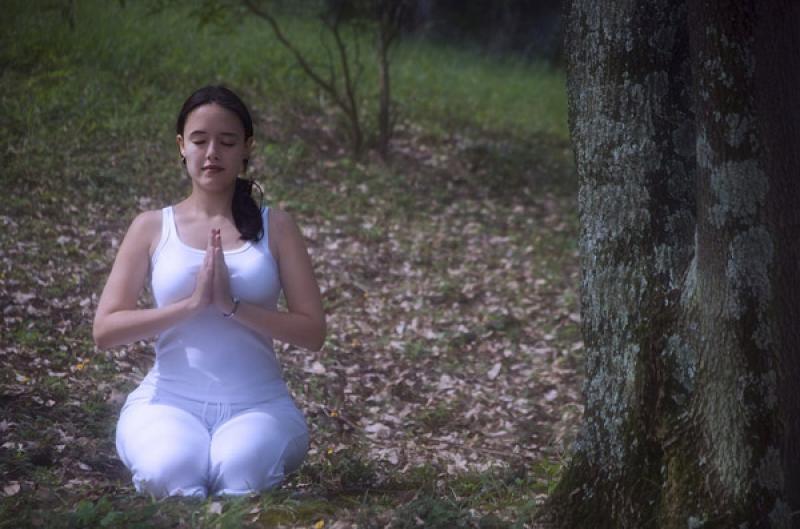 Mujer Meditando