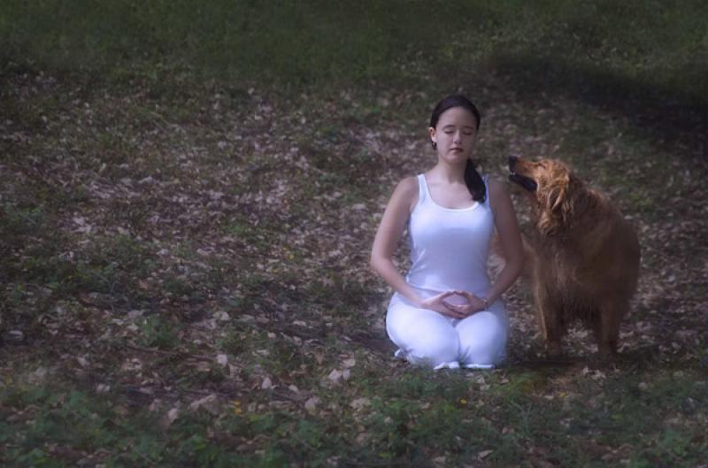 Mujer Meditando