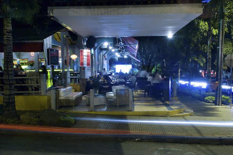 Restaurante en el Parque Lleras, El Poblado, Medel...